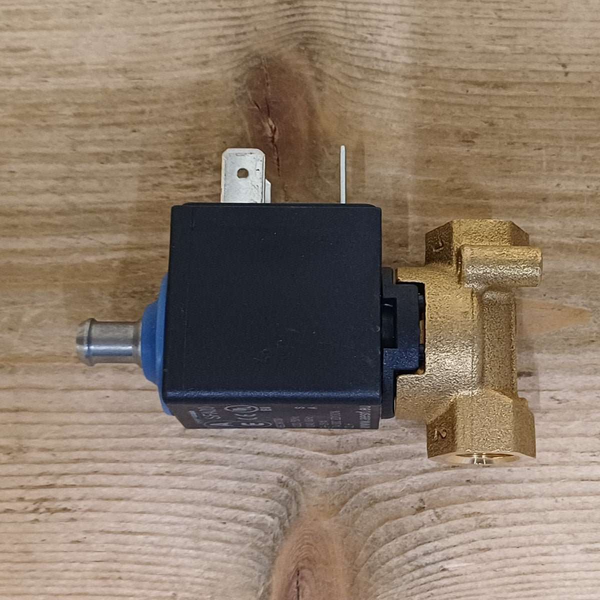 35. Elettrovalvola a 3 vie 230V 450W