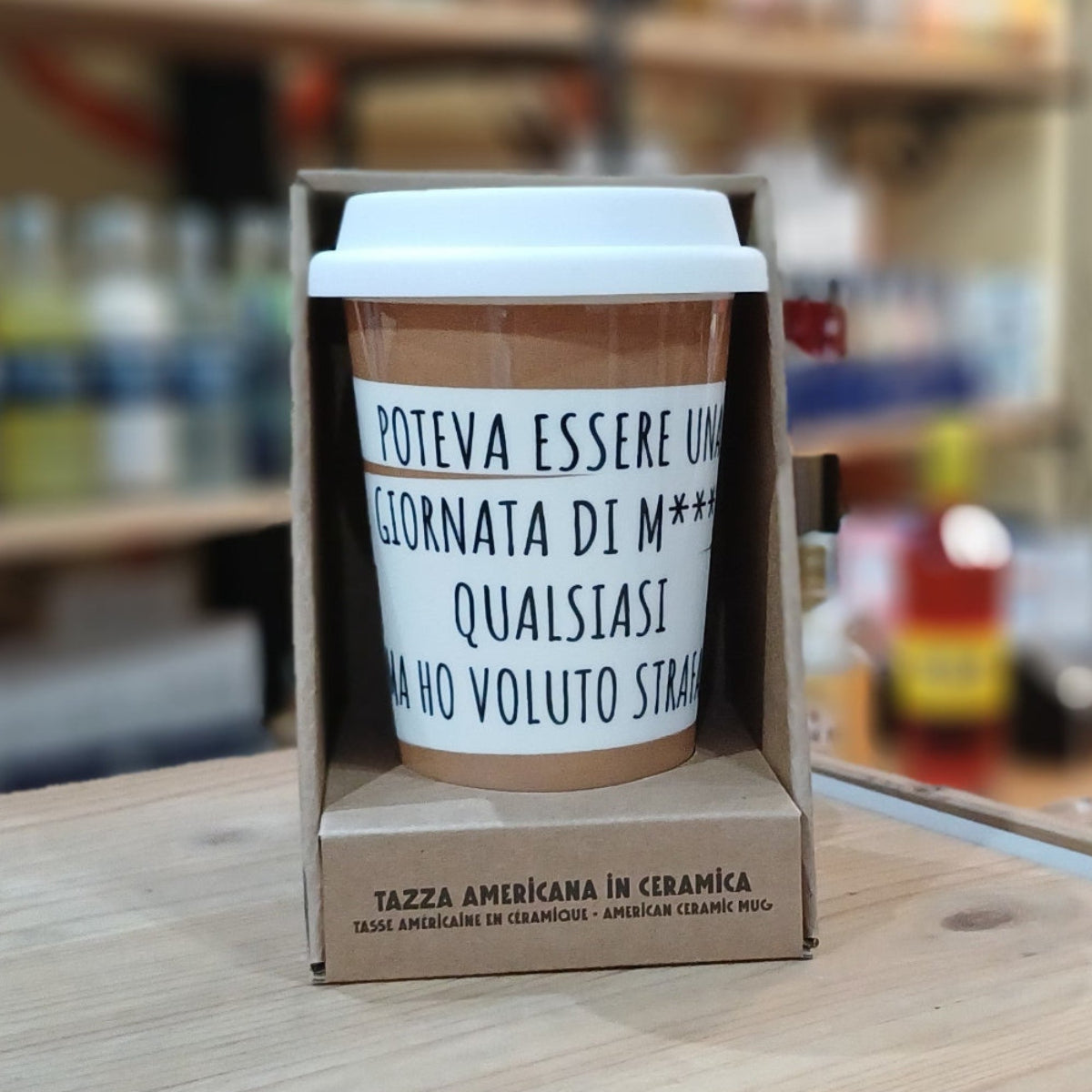 Tazza in ceramica "Giornata di m***a"