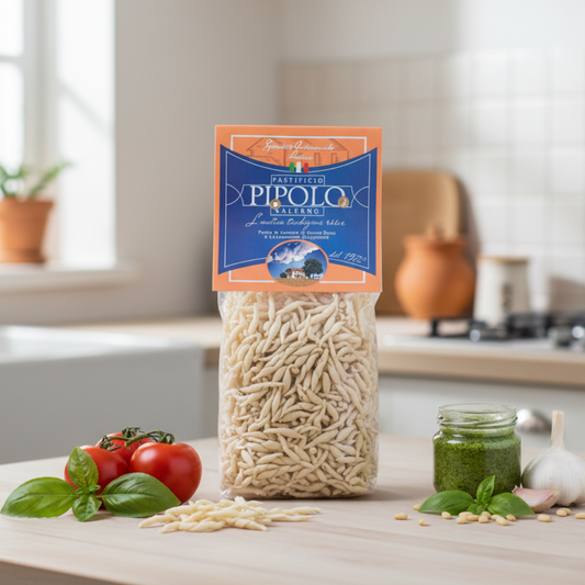 Confezione di Trofie di Recco Pipolo ambientata in una cucina italiana casalinga